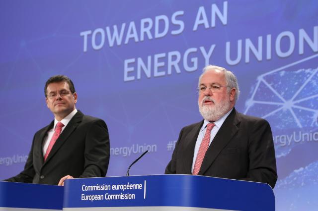Joint press conference by Maroš Šefčovič, Vice-President of the EC, and Miguel Arias Cañete, Member of the EC, on the strategy of the EC to achieve a resilient Energy Union with a forward-looking climate change policy, Source: European Commission 2015
